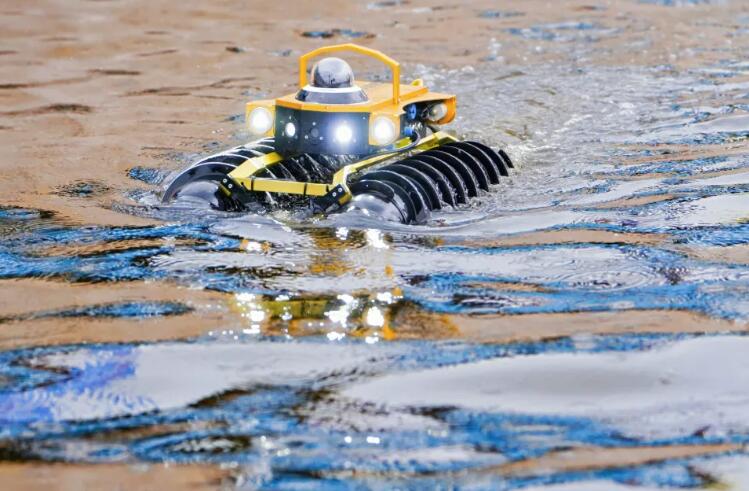 全地形應急救援機器 全地形應急救援機器